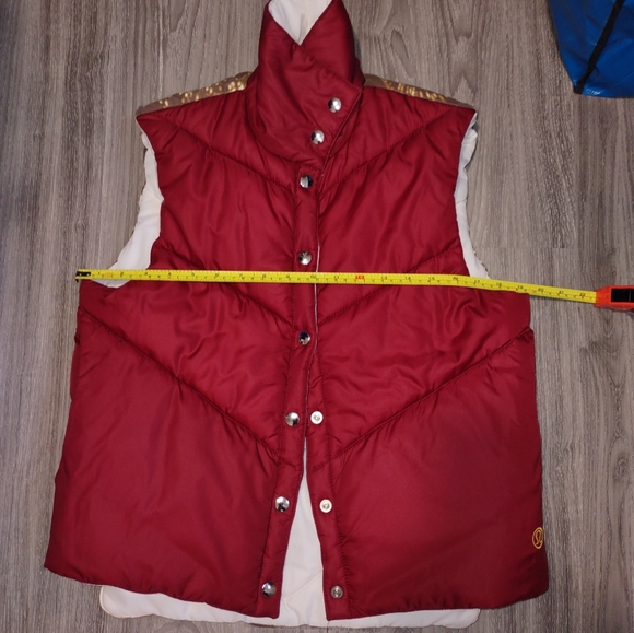 Rare Lululemon vest with surfer print - Picture 4 of 6